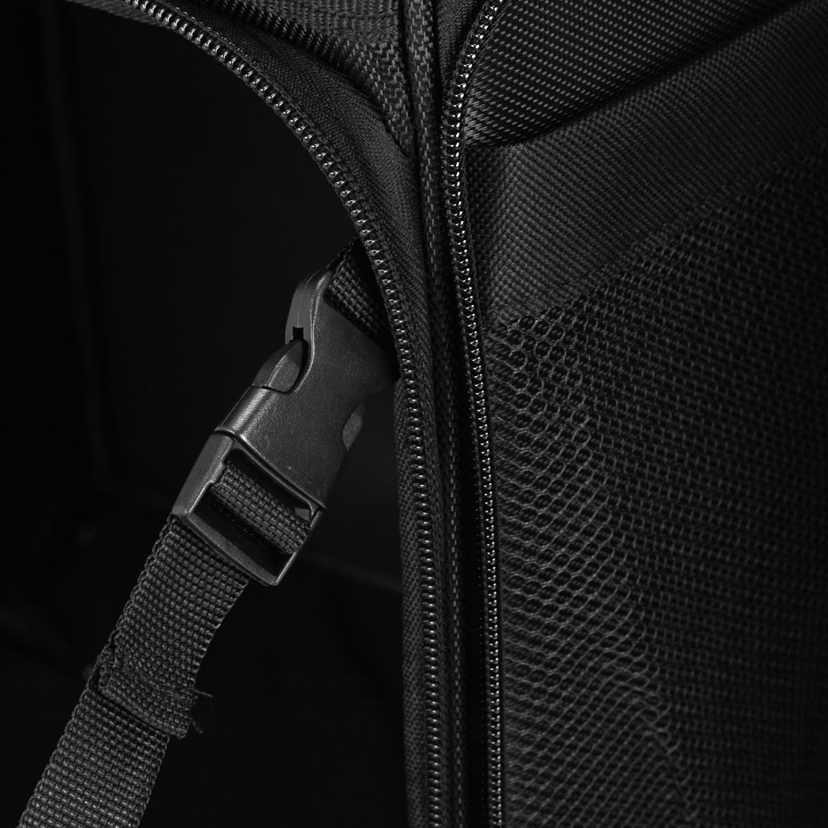 Look 328 salong case on wheels